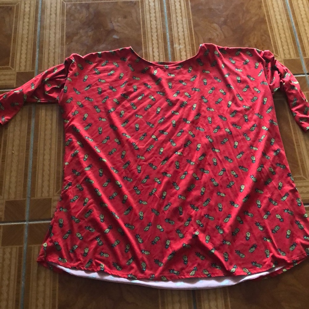 Piphany pineapple California tunic worn 1 time